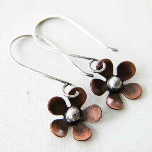 Vintage Flower Earrings in Silver