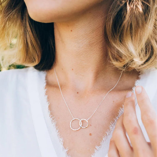 Retro Minimalist Double-Ring Necklace with Collarbone Chain