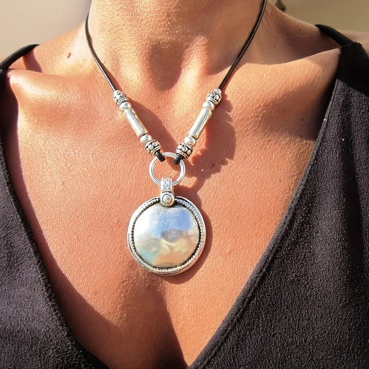 intage Exaggerated Classic Necklace