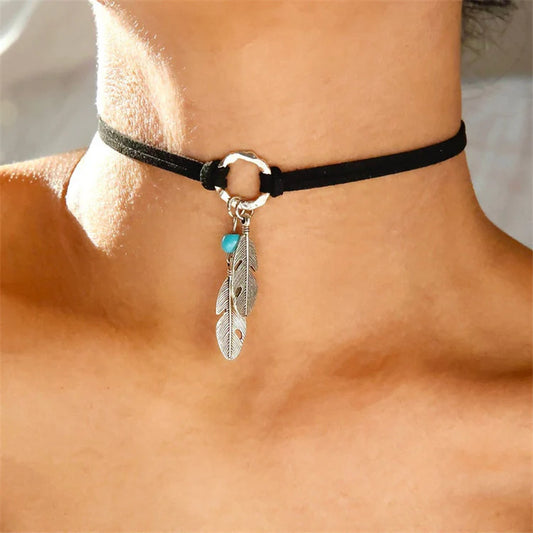 Feather Circle Turquoise Necklace