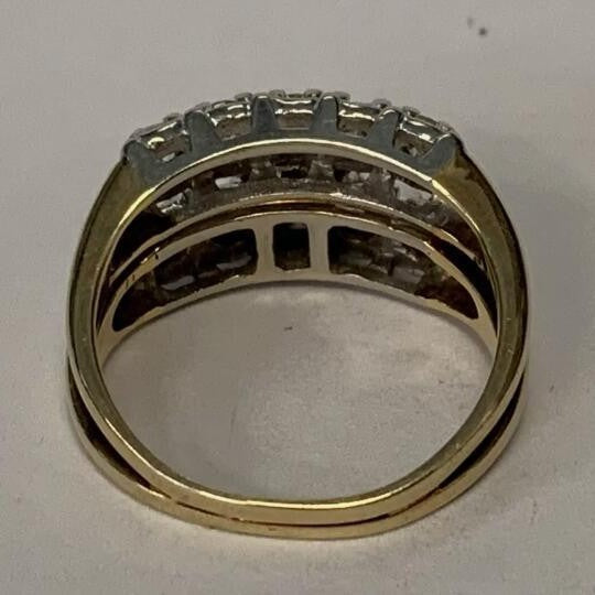 Vintage Sparkling Gold Ring