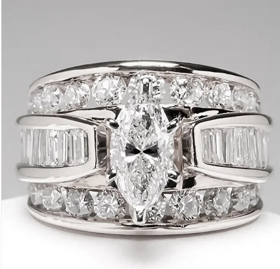 Horse Eye Shaped Diamond Inlaid Zircon Ring